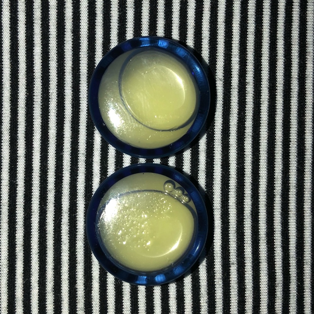 Glow in the dark plugs